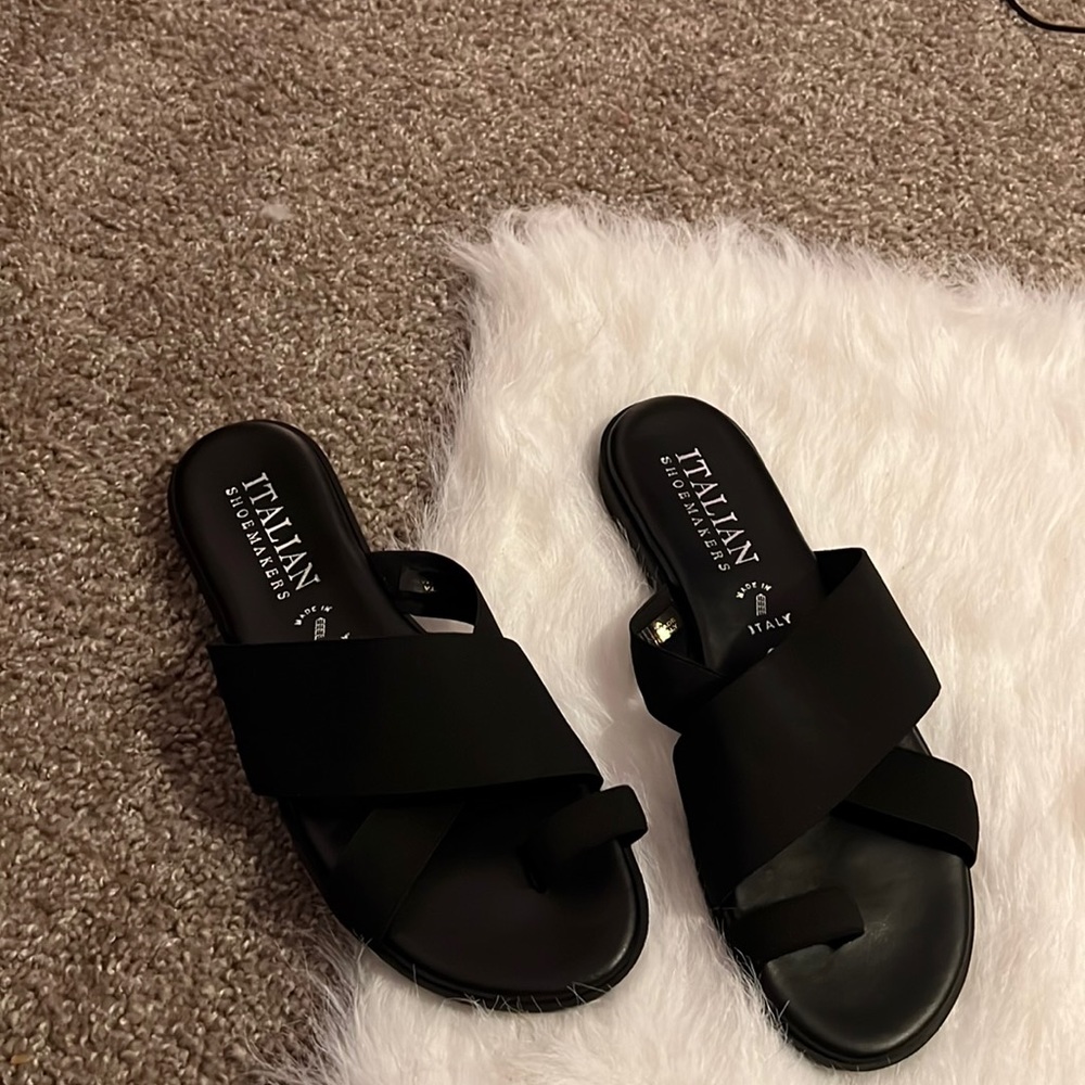 Black Toe wrapped sandals